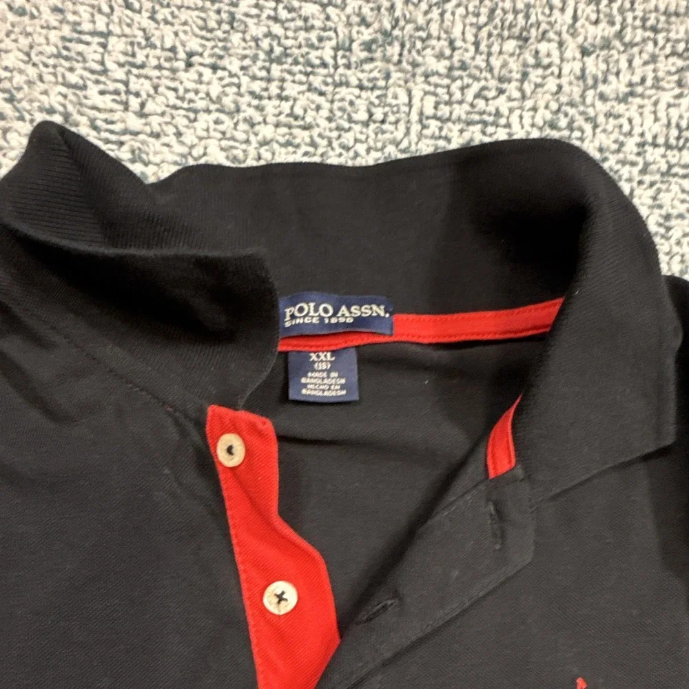U.S. Polo Assn. Unisex Kids XXL (18) Black/Red Short Sleeve Logo Polo Shirt
